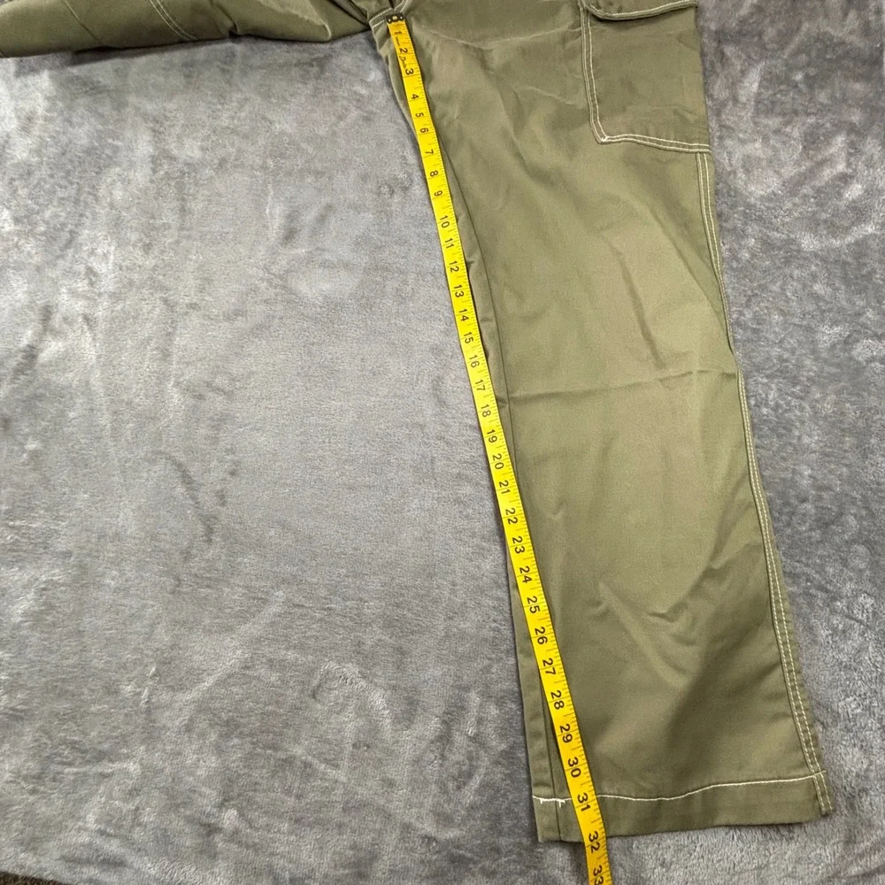 True Religion Mens Cargo Pants Olive Green White Contrast Stitch Size 34 NWT